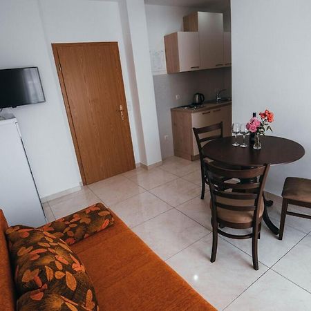 Apartmani Tamaris Vodice Exteriör bild