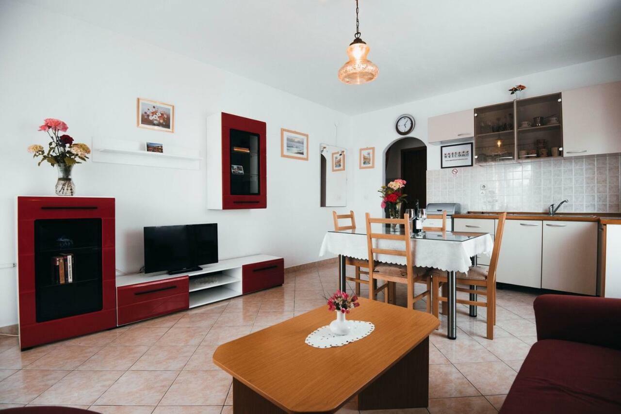 Apartmani Tamaris Vodice Exteriör bild