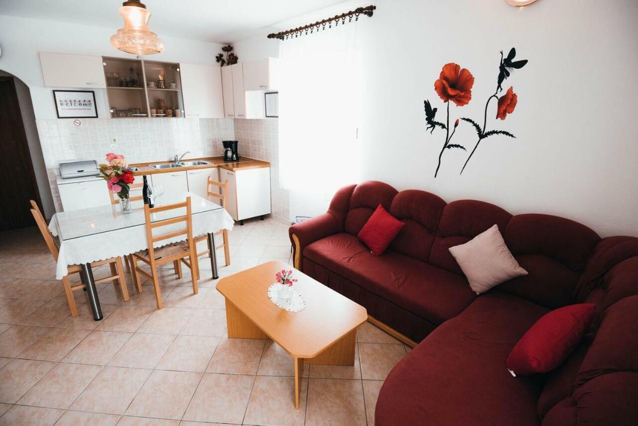 Apartmani Tamaris Vodice Exteriör bild