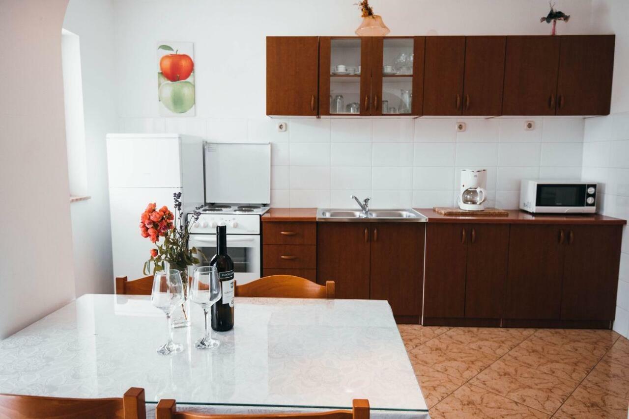 Apartmani Tamaris Vodice Exteriör bild