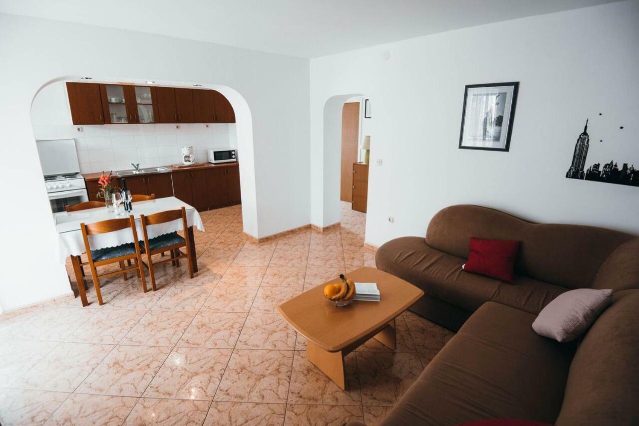 Apartmani Tamaris Vodice Exteriör bild