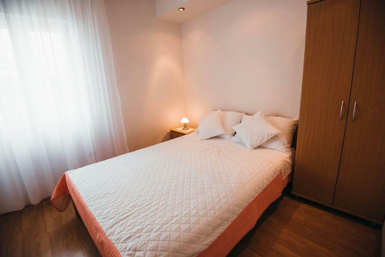 Apartmani Tamaris Vodice Exteriör bild