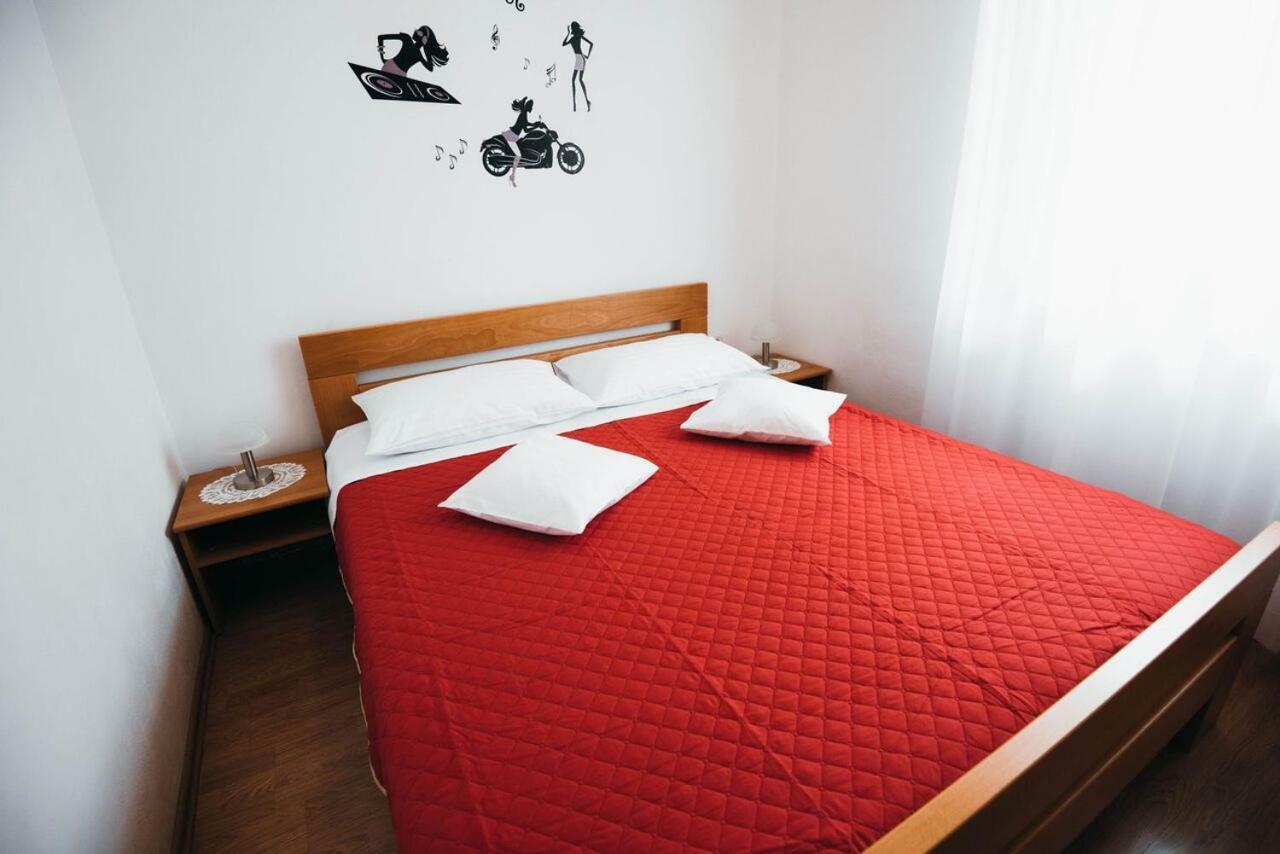 Apartmani Tamaris Vodice Exteriör bild