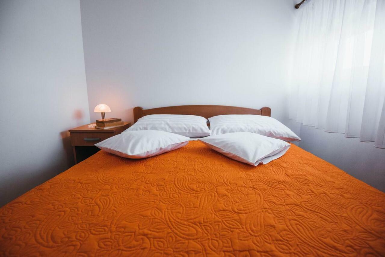 Apartmani Tamaris Vodice Exteriör bild