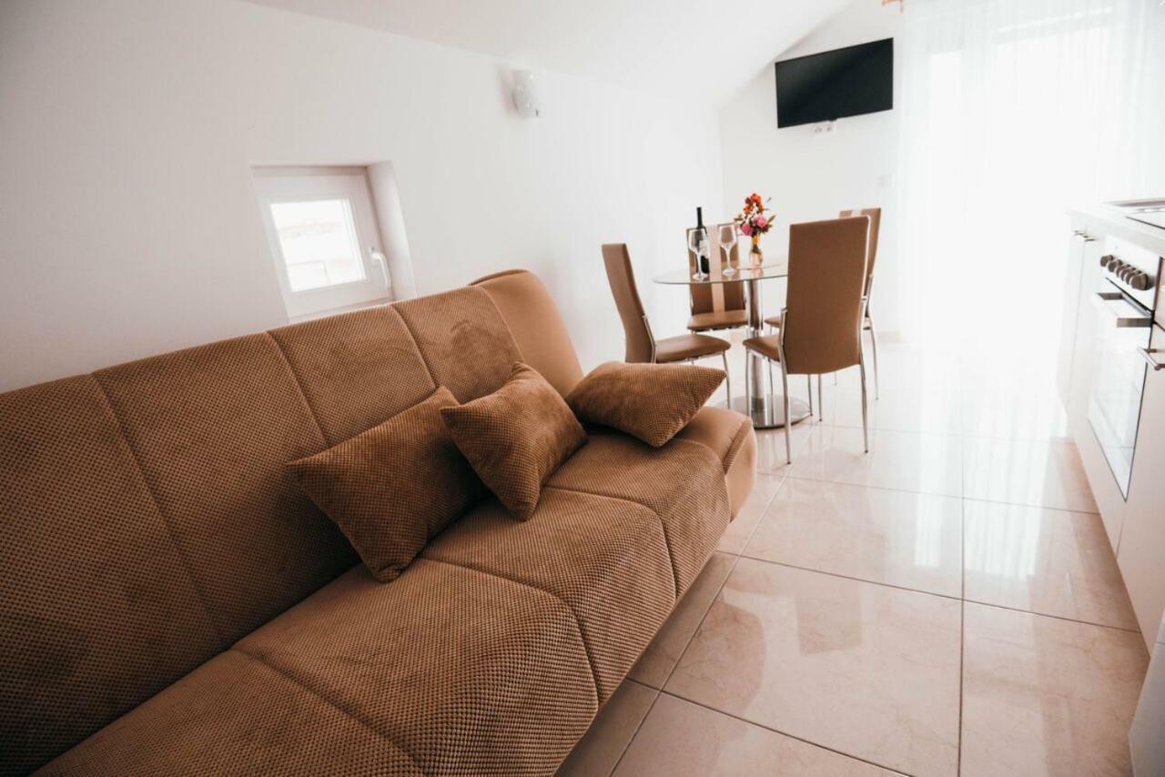 Apartmani Tamaris Vodice Exteriör bild