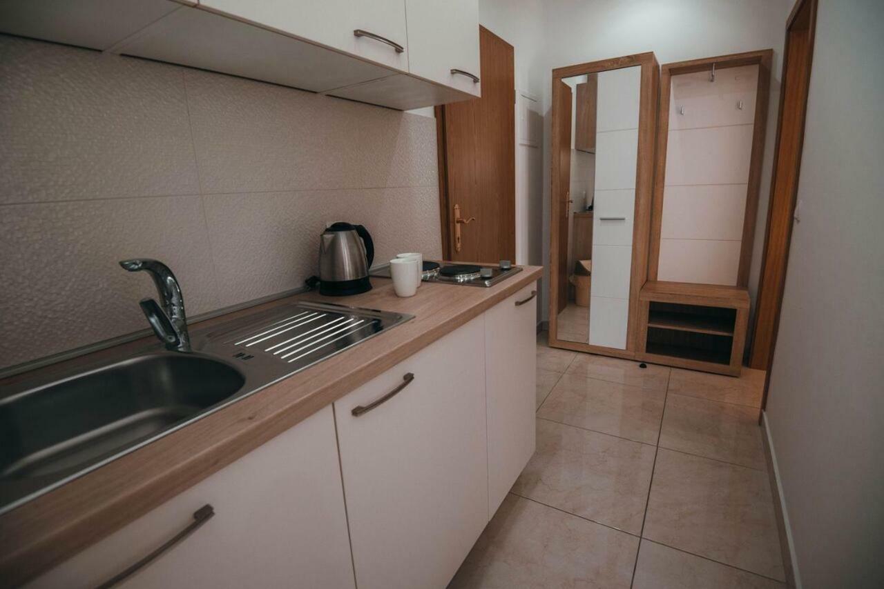 Apartmani Tamaris Vodice Exteriör bild