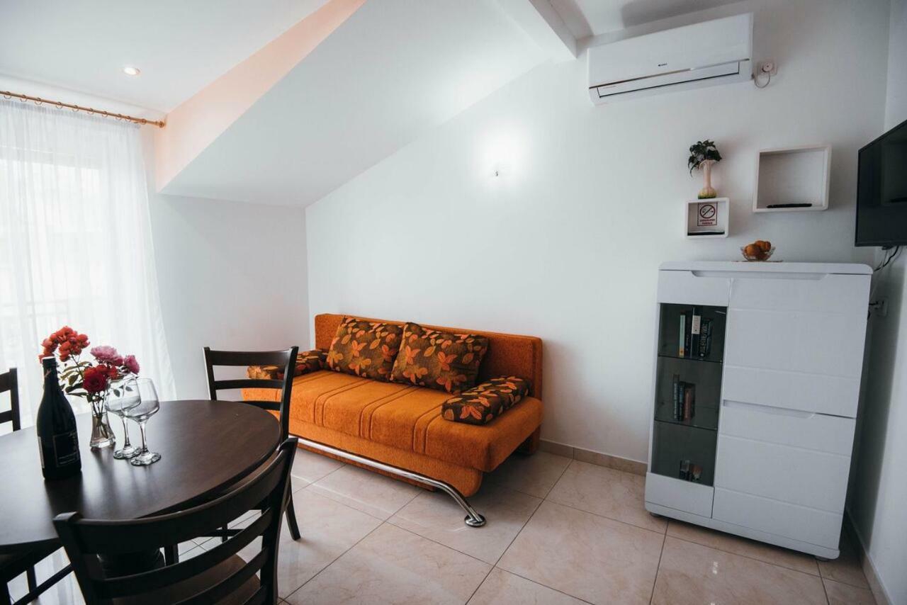 Apartmani Tamaris Vodice Exteriör bild